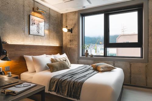 Jung-gu Apartment | Explore Urbanstay Boutique Nampo BIFF: Family-Friendly Stay