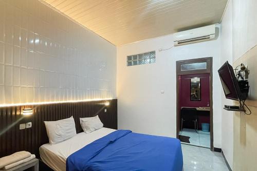 Serang House | Budget-Friendly Stay at Urbanview Hotel Delima 101