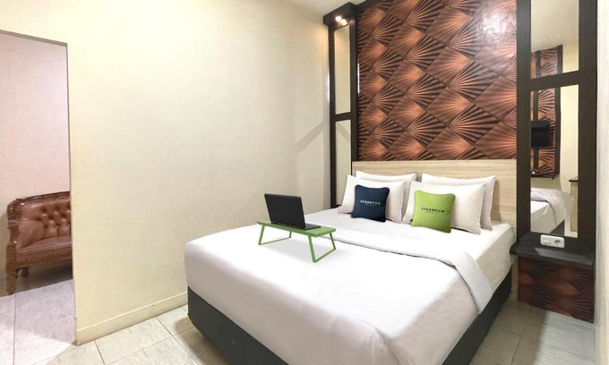 Palopo Hotel | Budget-Friendly Urbanview Hotel Harapan Palopo for Families