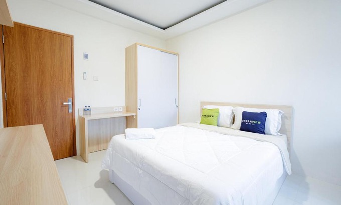 Ragunan Hotel | Discover Urbanview Hotel Syariah The Ragunan Residence