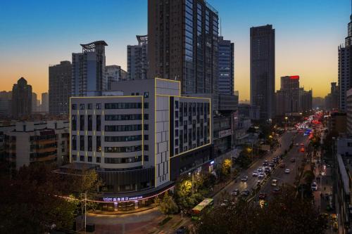 Yanta Qu Hotel | Relaxing Oceanfront Retreat at UrCove by Hyatt Xi'an