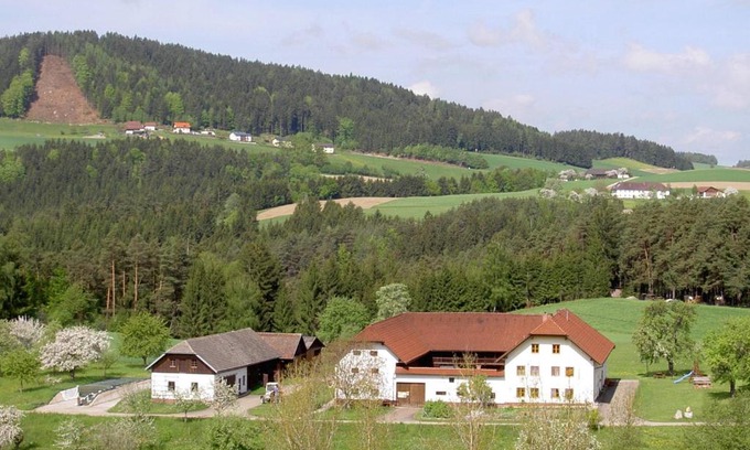 Gutau House | Family-Friendly Retreat at Urlaub am Bauernhof Wenigeder