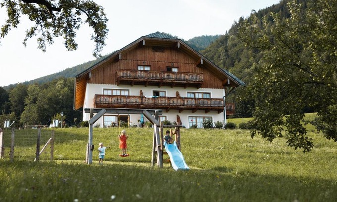 Ried Apartment | Idyllic Stay at Urlaub am Dichtlhof with Private Beach