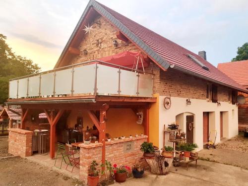 Kreba-Neudorf Apartment | Discover Urlaubshof Turmblick: Family-Friendly Retreat