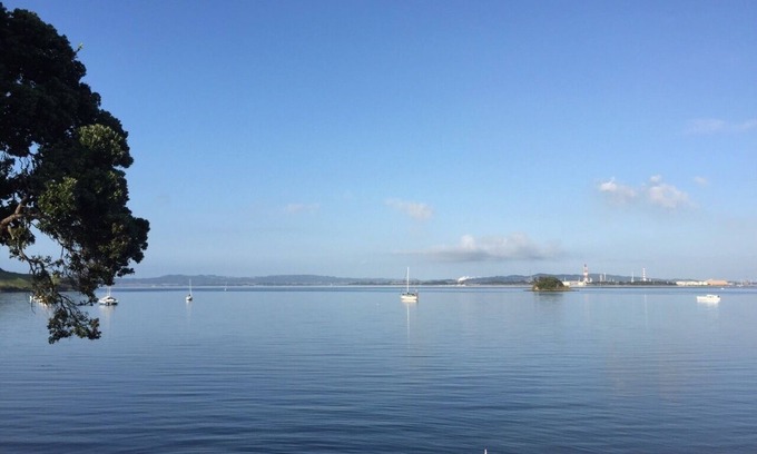 Whangarei Heads Cottage | Beachfront Bliss at Urquharts Bay - 10/10 Rated Stay