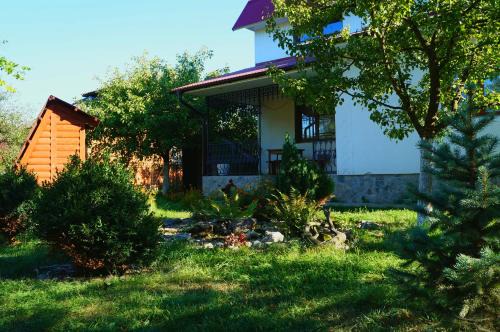 Snidavka House | Discover Usadba Okhotnichiy Dvor: Top-Rated Pet-Friendly Stay