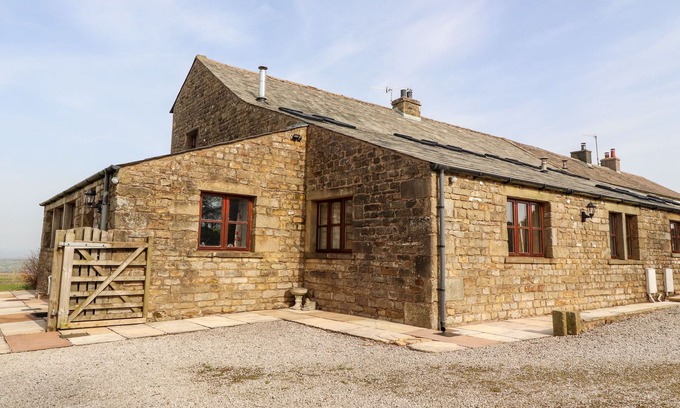 Fourstones Near Bentham Cottage | Pet-Friendly Getaway at Usherwoods Dairy in Tatham