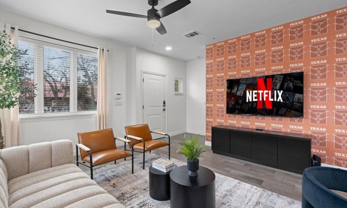 North University House | UT Home w/Games! | Great for F1, ACL, and More
