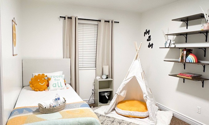 Eagle Mountain House | Family-Friendly Retreat in Eagle Mountain with King Suite