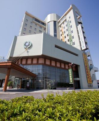 Utazu Hotel | Relax at Utazu Grand Hotel with Spa and Family Amenities