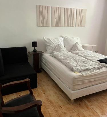 Vac Apartment | Cozy Kisudvaros Apartman: Ideal for Families with Breakfast