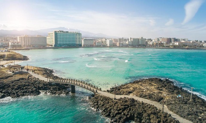 Jocheon Hotel | Oceanfront Utop Ubless Hotel Jeju with Hot Tub & Child-Friendly