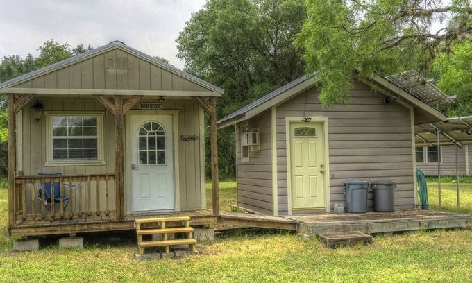 Utopia Cabin | Welcome to Utopia Bunkhouse: Family-Friendly Retreat