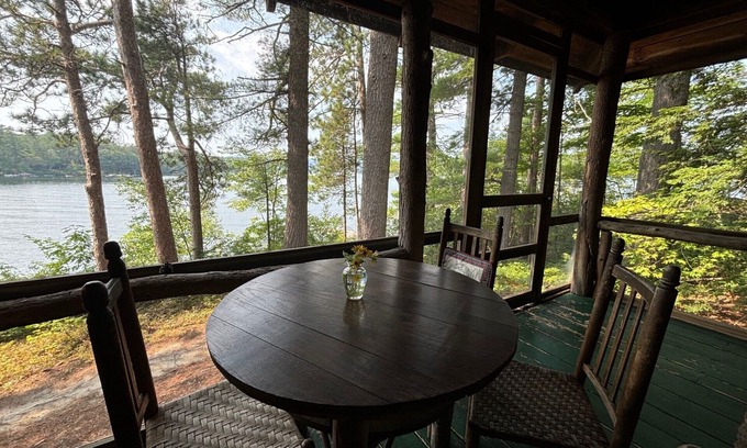 Holderness Cottage | Idyllic Utopia on Big Squam with Oceanfront Views