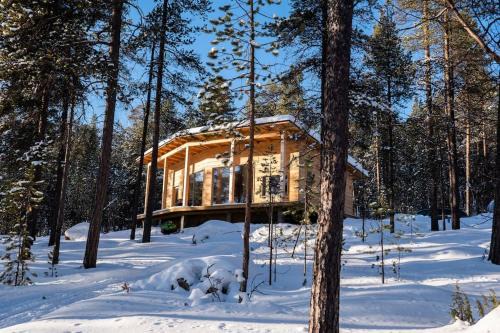 Inari Villa | New Log Cabin for 7 with Family-Friendly Amenities