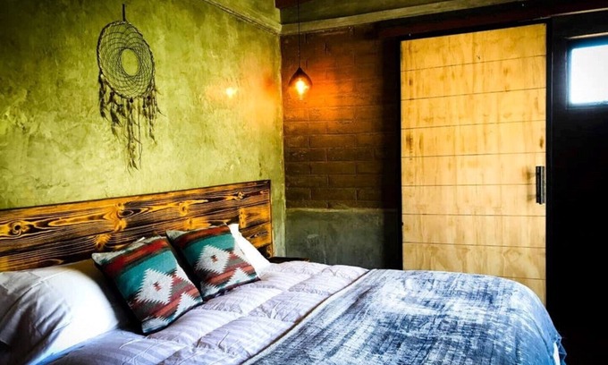 San Antonio de las Minas Cabin | Eco-Retreat UvaUva: King Bed & Balcony with Child-Friendly Amenities