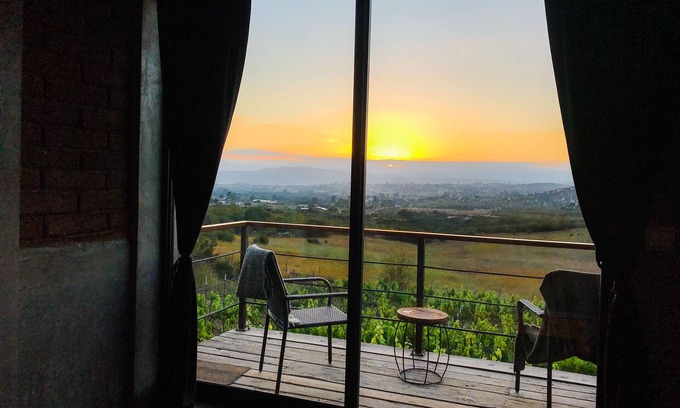 San Antonio de las Minas Cabin | Experience the UvaUva Luxe-Cabin: Guest Rated 9/10