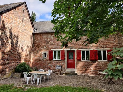 Pierrepont-sur-Avre House | Family-Friendly Farm Stay at Le Moulin de la Place