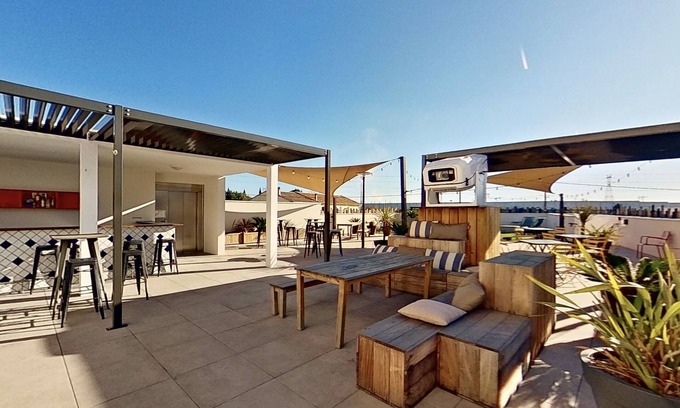 Lattes House | Pet-Friendly UXCO Kabane Montpellier with Spa & Breakfast