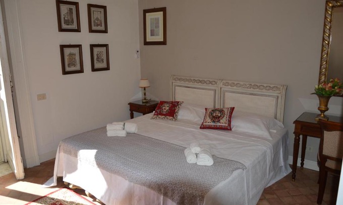 Mascalucia Bed & Breakfast | Cozy Uzeda Room with Private Bath and Oceanfront Views
