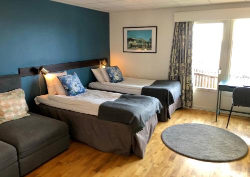 Granna Hotel | Cozy Vätterleden Hotell & Restaurang with Hot Tub and Dining