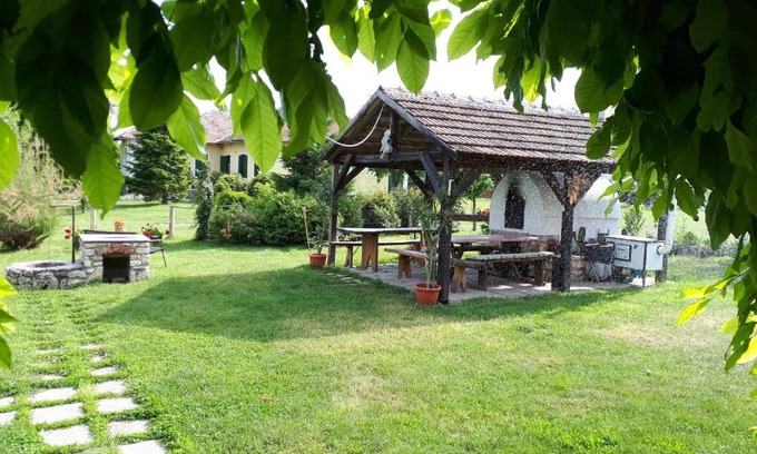 Tapolca House | Family-Friendly Véndektanya Vendégház with Kitchen Access