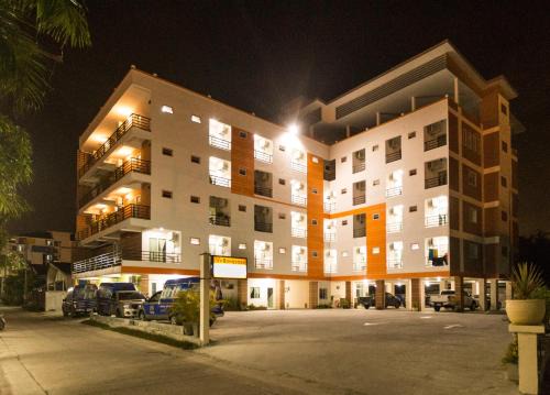 Saen Suk Hotel | Budget-Friendly Stay at V at Bangsaen with Breakfast Included