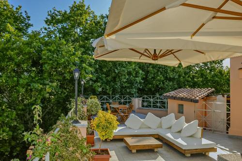 Nomentano Apartment | V E N E R E Apartments: Pet-Friendly Retreat Rated 9.2