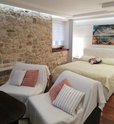 Pag Apartment | Ocean View V&M Studio: 4-Star Stay with Perfect Reviews