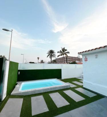 Playa del Ingles Villa | V Macaronesia: Oceanfront 4-Star Haven with Top Ratings