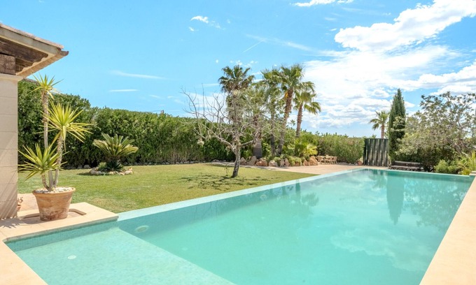 Binibona Villa | V. Sa Xabola by BeBreeze
