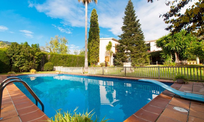 Lloseta Villa | Inviting Villa Tramontana: Perfect for Groups in Lloseta