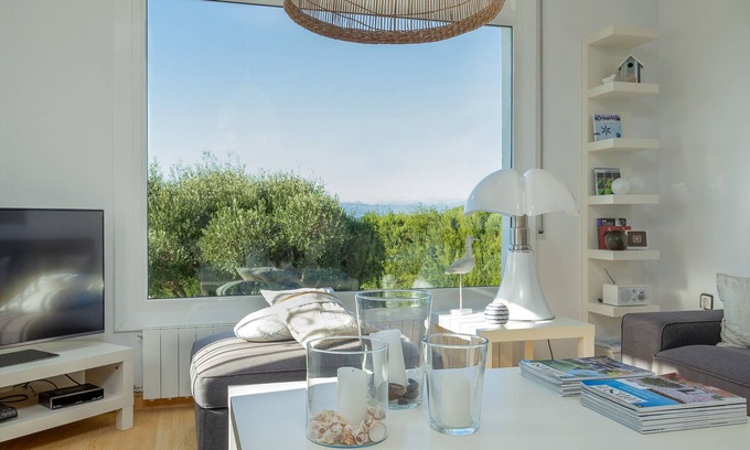 Pau House | Villa Els Olivars: Private Pool & Oceanfront Retreat