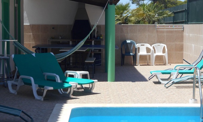 Gambelas Villa | V3-Faro: Pool, BBQ & Oceanfront Retreat with High Ratings