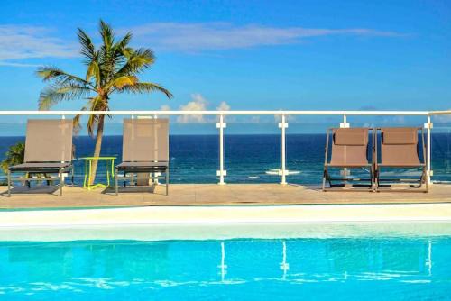 Oyster Pond House | Relaxing V3 Magical View with Oceanfront Pool Access