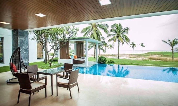 Ngu Hanh Son Villa | Experience V8: Exclusive Beachfront Villa with Pool Access