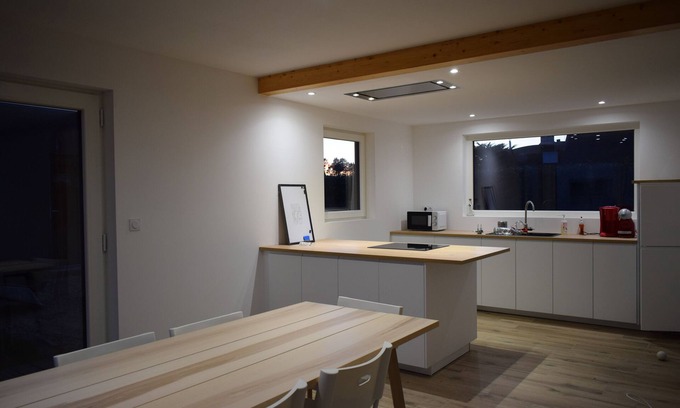 Roscoff House | Cozy "Va ty vihan" House Near the Beach with Ocean View