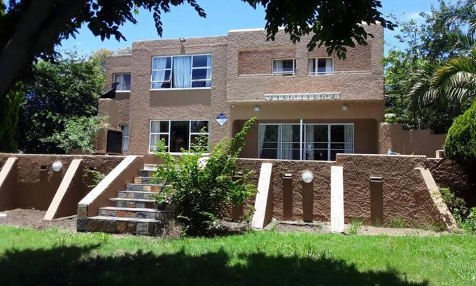 Oranjeville House | Idyllic Vaalaton - Waterfront House with Pool & Ocean Views