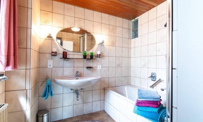 Neustadt-Hambach House | Vacation home Weinstraße 304 - Holiday home under Hambach Castle