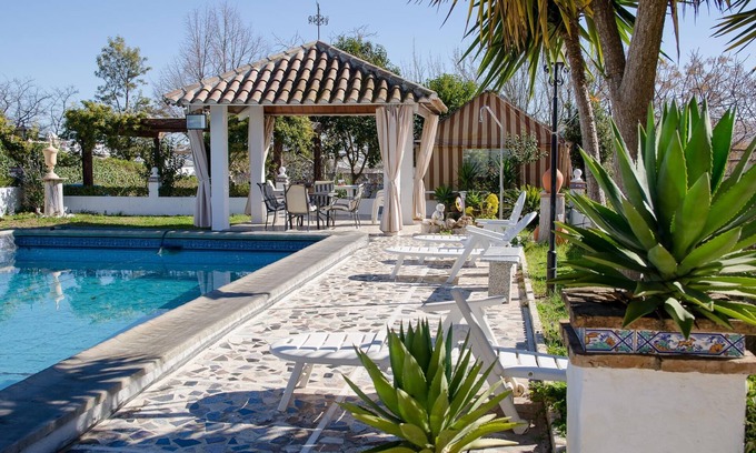 Montemayor Villa | Relaxing Naranjos House: Ocean View with Private Pool