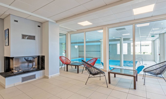 Plougonvelin House | Relax at Vacancéole Le Domaine de Bertheaume with Ocean Views