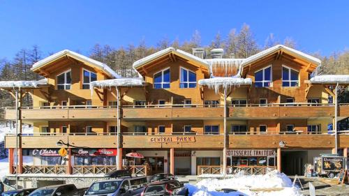 Allos Apartment | Pet-Friendly Vacancéole - Résidence Central Park Awaits You