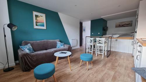 Fouesnant Apartment | Oceanfront Studio at Vacances Ô Loch, 200m from the Beach