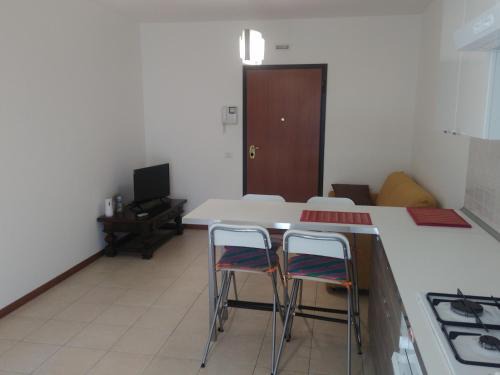 Olmo di Mira Apartment | Relax and Unwind: Child-Friendly Getaway Awaits You