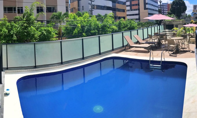 Ponta Verde Apartment | Golden Place Getaway: Oceanfront Comfort and Great Amenities