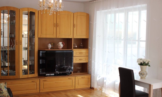 Bad Griesbach im Rottal Apartment | Cozy Forest Retreat: Family-Friendly Apartment with Ocean View