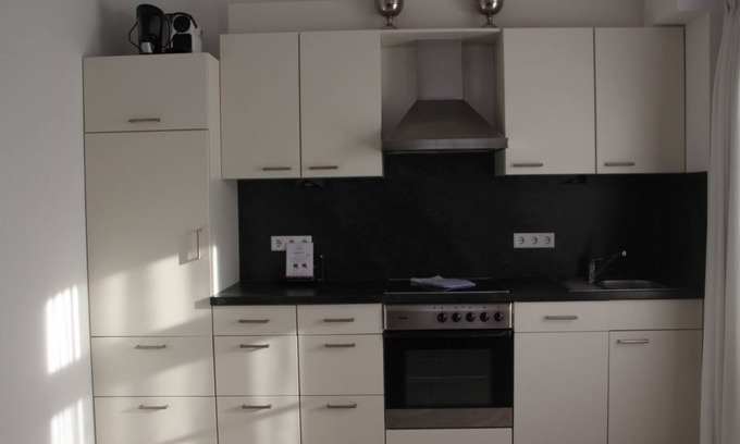 Basthorst Apartment | Spacious Apartment for 6 Guests with Ocean View in Crivitz