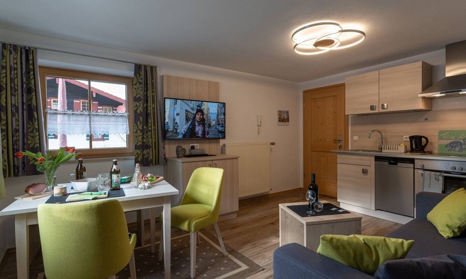 Oberschonau Apartment | Ideal Vacation Apartment Grünstein for 1-2 Guests
