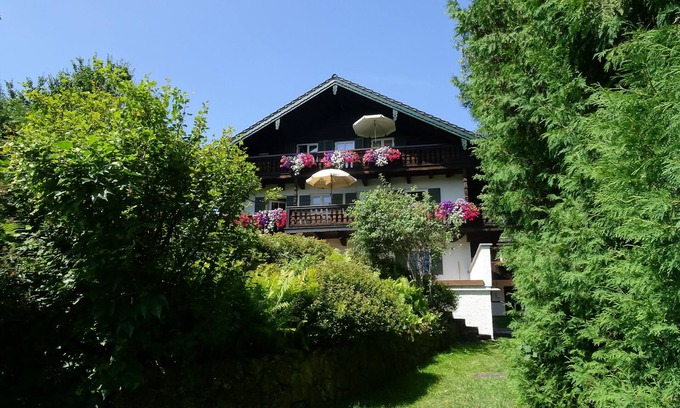 Gstadt Apartment | Cozy Vrbo Property with Family and Pet-Friendly Amenities