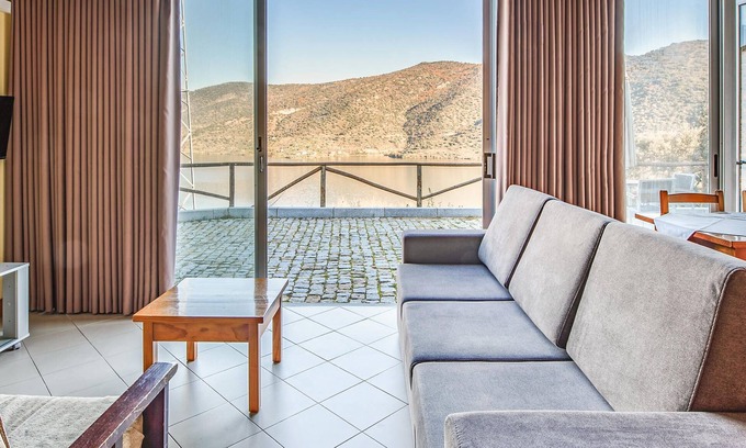 Freixo de Espada a Cinta Apartment | Romantic Getaway: Scenic Douro River Views & Pool Access